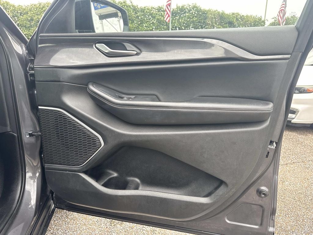 2022 Jeep Grand Cherokee Altitude