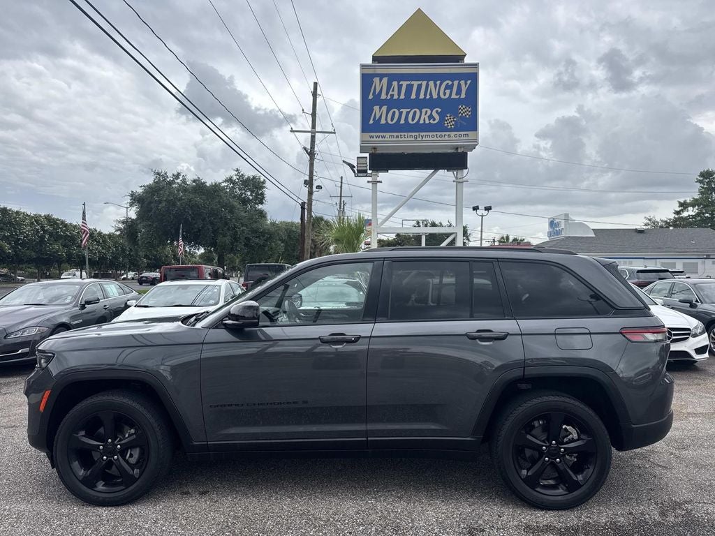 2022 Jeep Grand Cherokee Altitude
