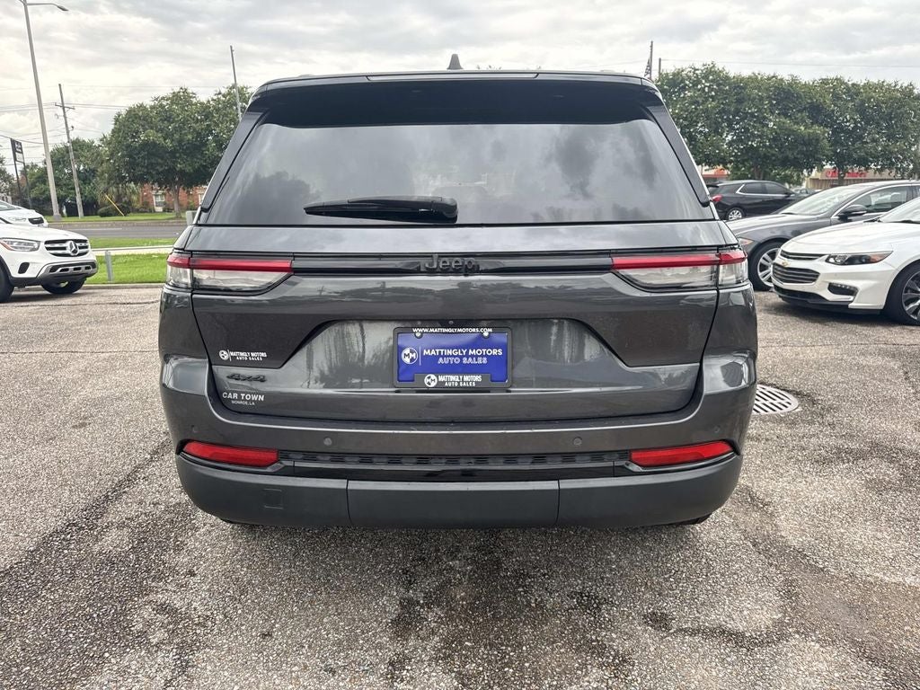 2022 Jeep Grand Cherokee Altitude