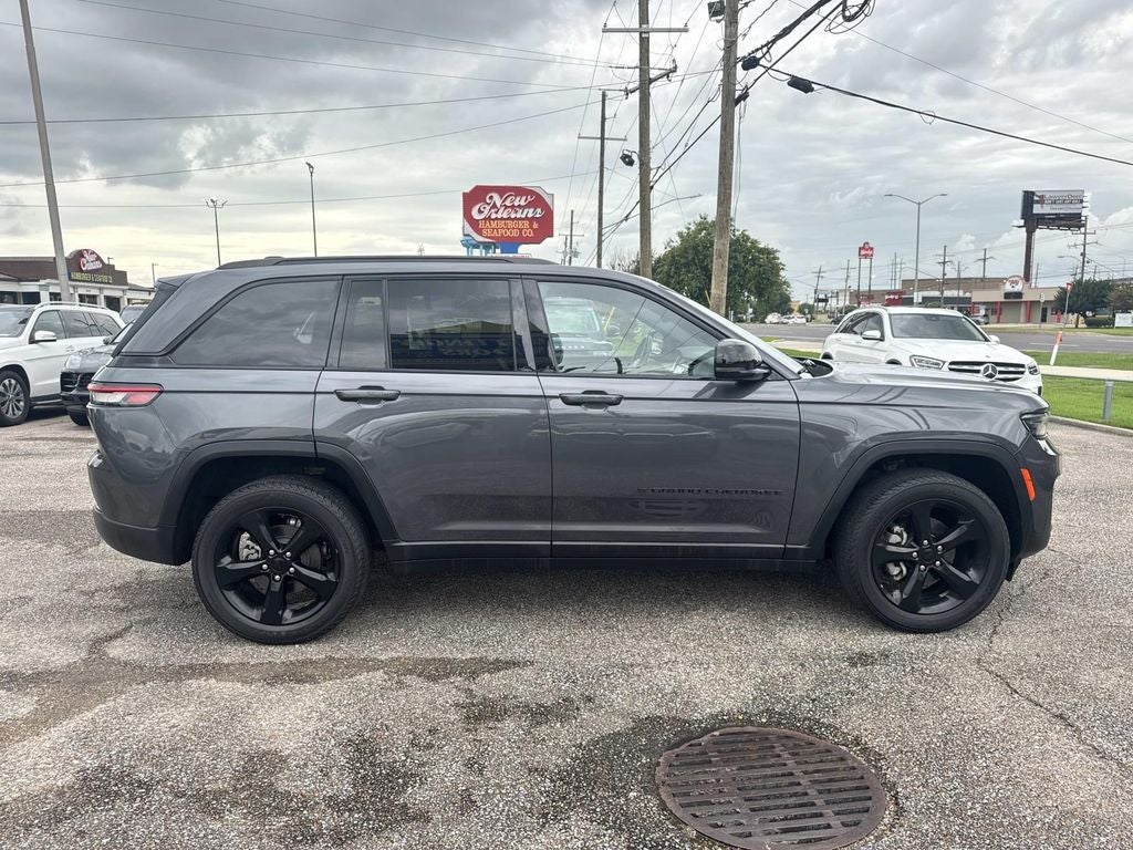 2022 Jeep Grand Cherokee Altitude