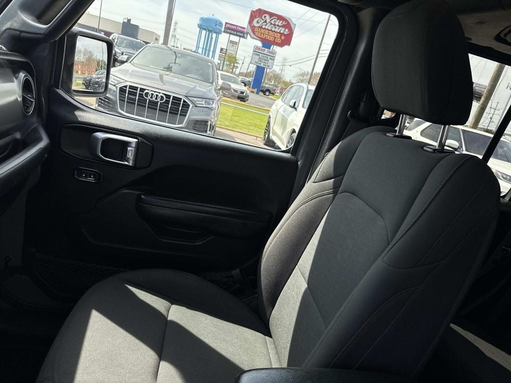 2021 Jeep Gladiator Sport