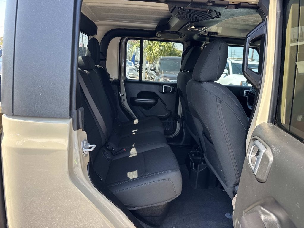2020 Jeep Gladiator Sport