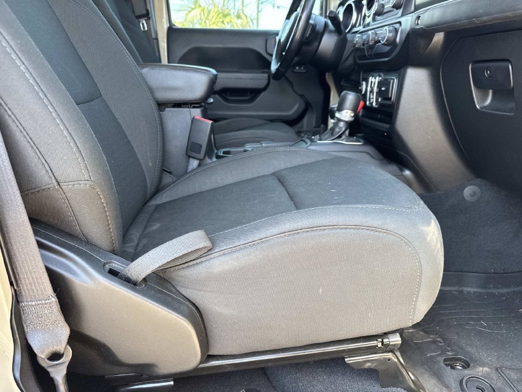 2020 Jeep Gladiator Sport