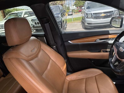 2021 Cadillac XT5 Premium Luxury