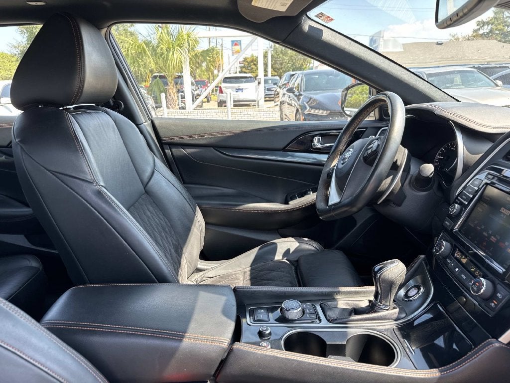 2020 Nissan Maxima SR