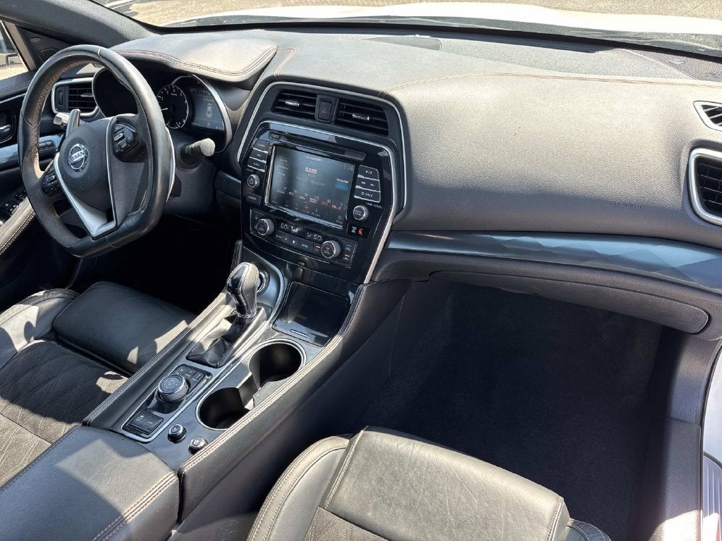 2020 Nissan Maxima SR