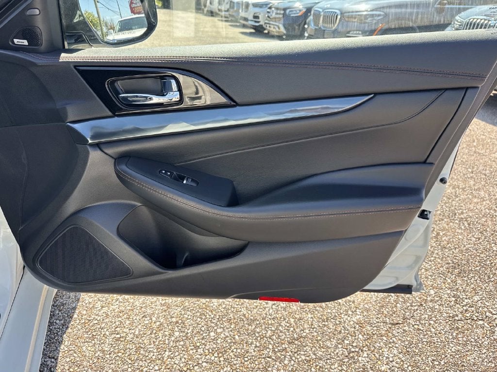 2020 Nissan Maxima SR