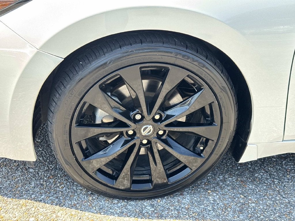 2020 Nissan Maxima SR