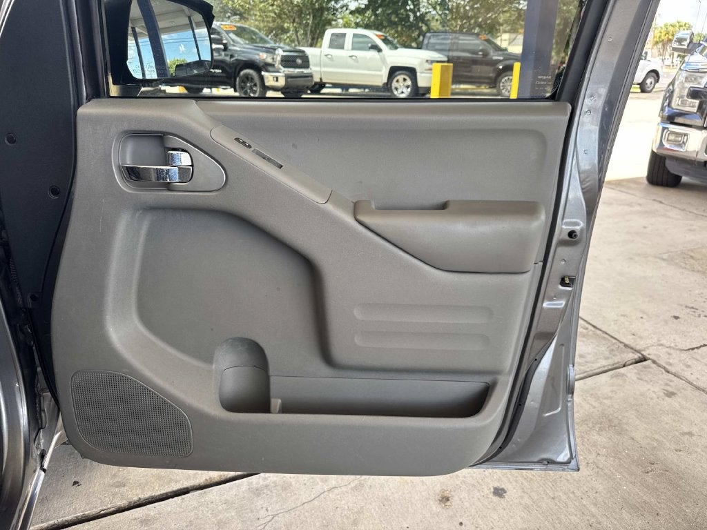 2016 Nissan Frontier SV