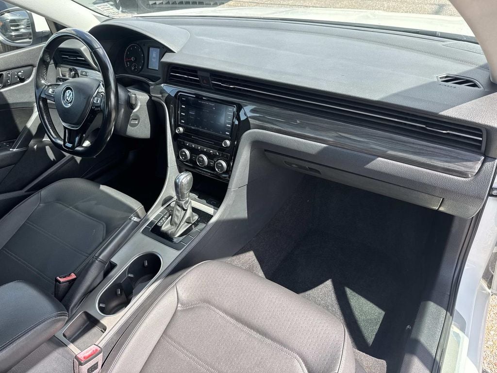 2020 Volkswagen Passat 2.0T R-Line