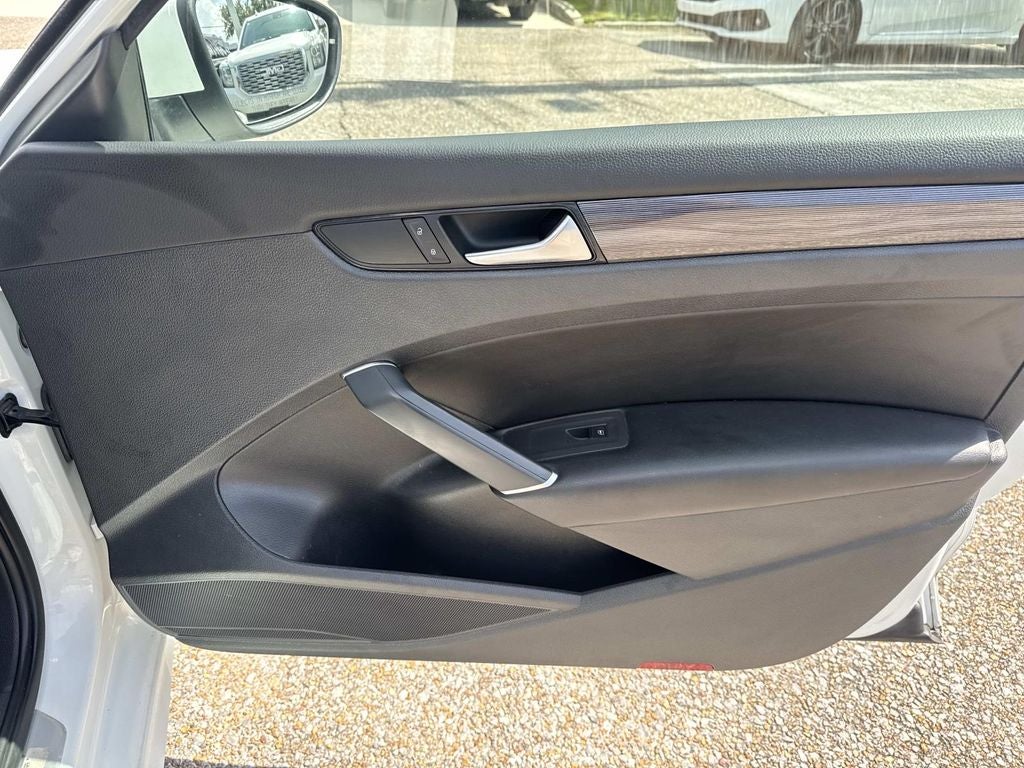 2020 Volkswagen Passat 2.0T R-Line