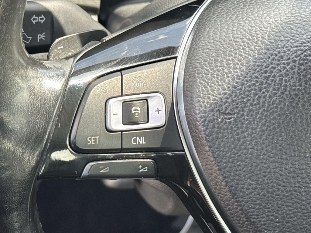 2020 Volkswagen Passat 2.0T R-Line