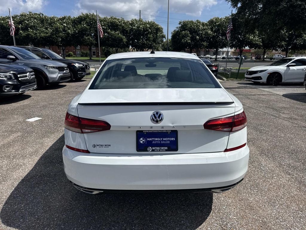 2020 Volkswagen Passat 2.0T R-Line