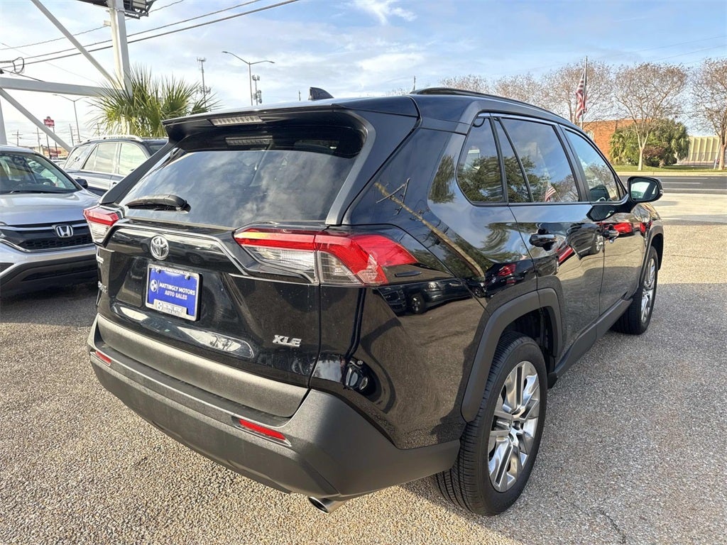 2021 Toyota RAV4 XLE Premium