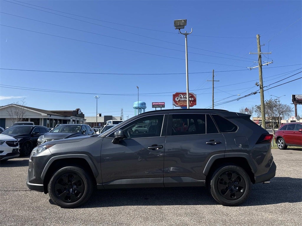 2019 Toyota RAV4 LE