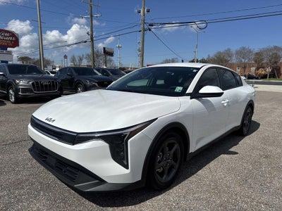 2025 Kia K4 LXS