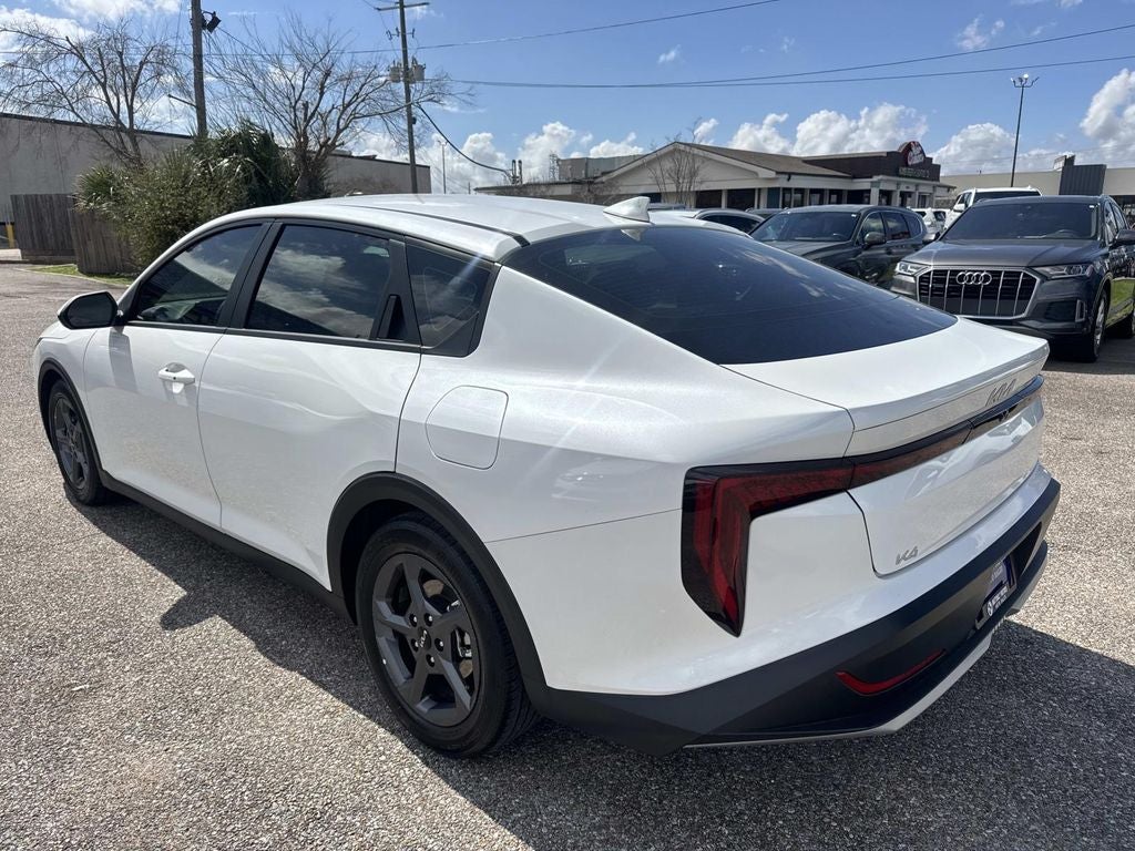 2025 Kia K4 LXS