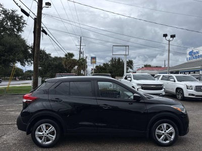 2019 Nissan Kicks S