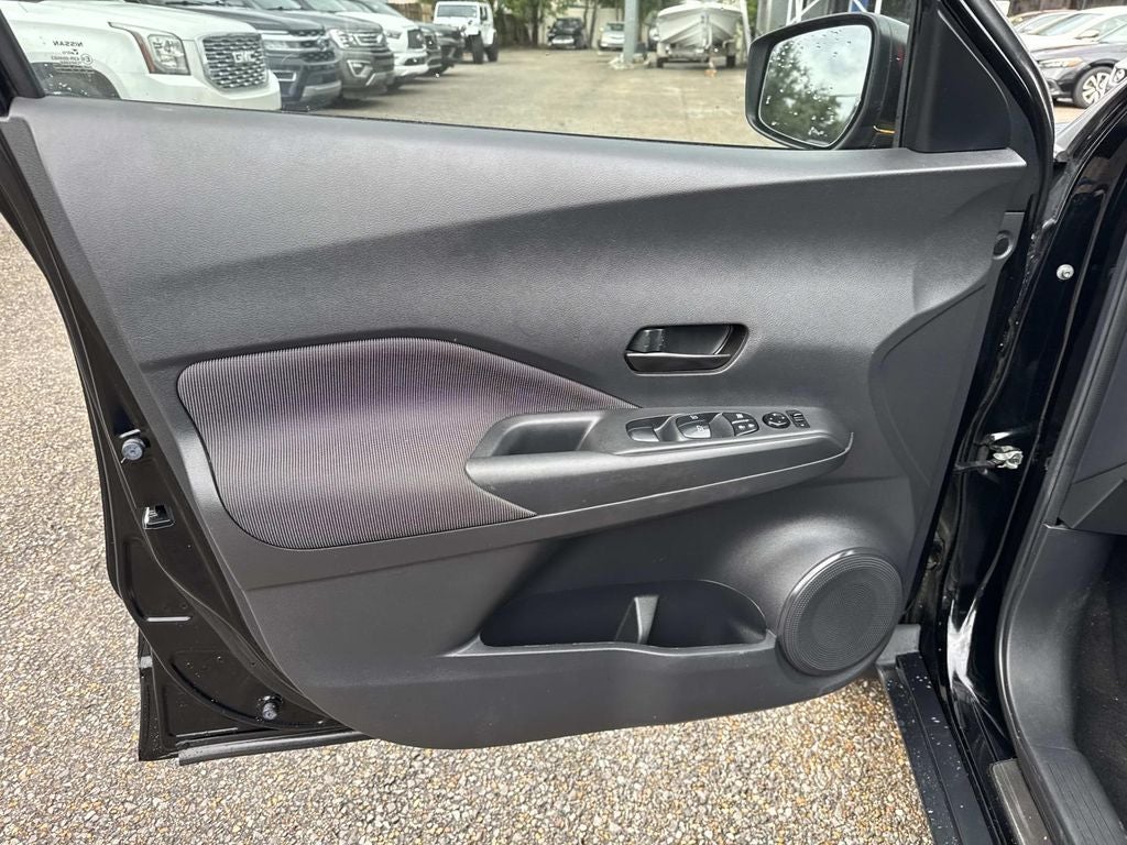 2019 Nissan Kicks S