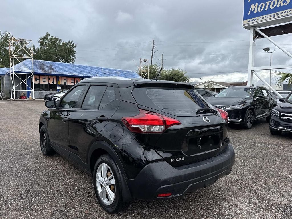 2019 Nissan Kicks S