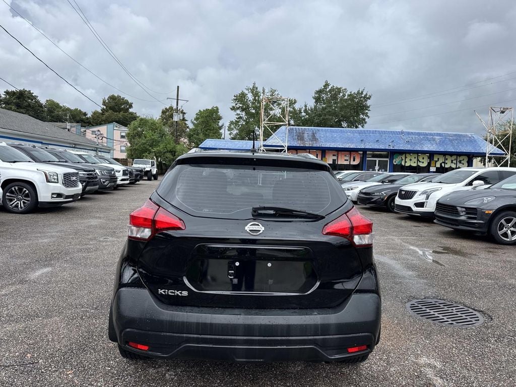 2019 Nissan Kicks S