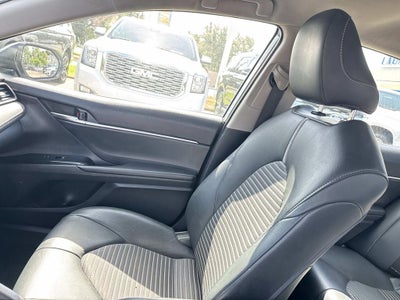 2019 Toyota Camry SE