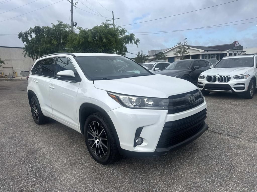 2017 Toyota Highlander SE