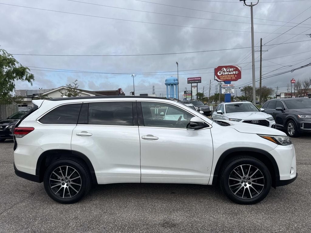 2017 Toyota Highlander SE