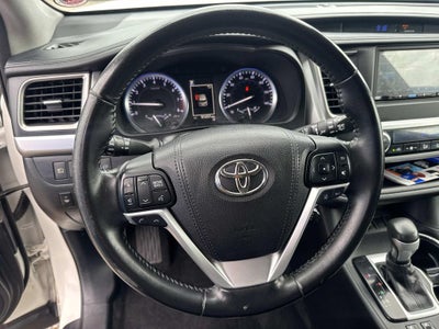 2017 Toyota Highlander SE