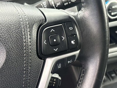 2017 Toyota Highlander SE