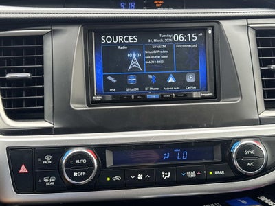 2017 Toyota Highlander SE