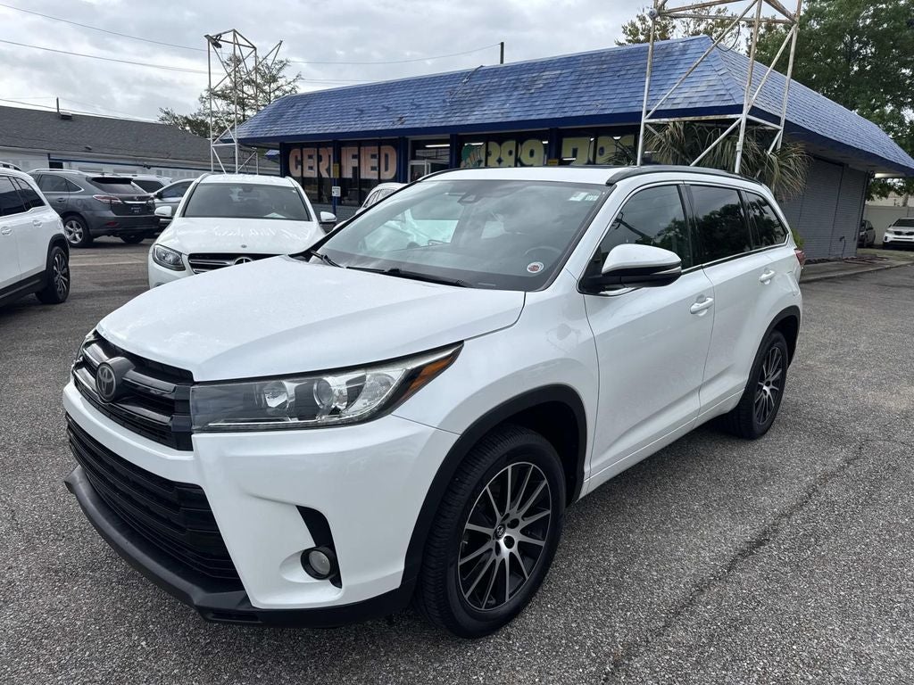 2017 Toyota Highlander SE