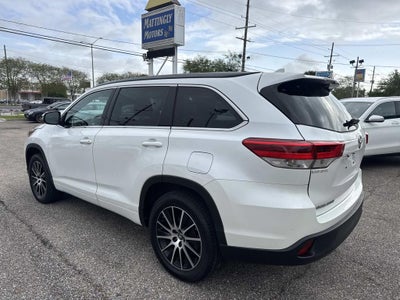 2017 Toyota Highlander SE