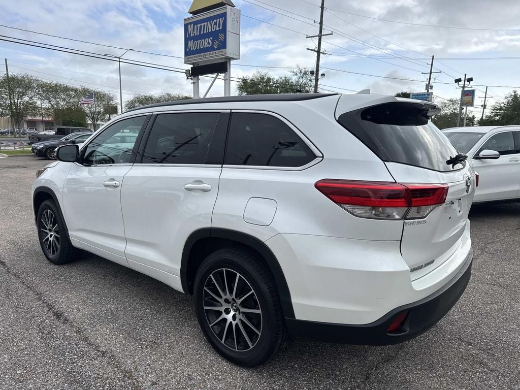 2017 Toyota Highlander SE