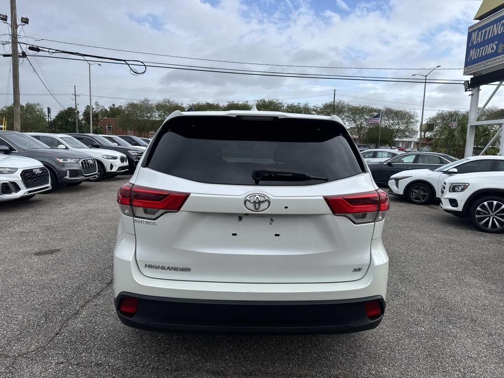 2017 Toyota Highlander SE