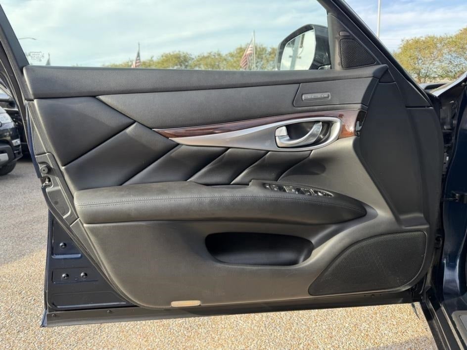 2019 INFINITI Q70 3.7 LUXE