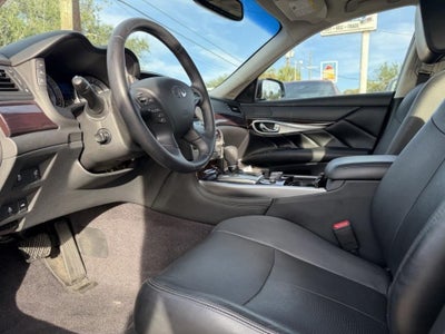 2019 INFINITI Q70 3.7 LUXE