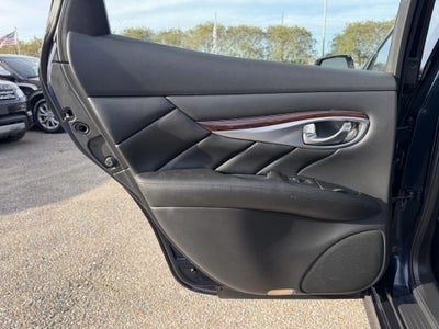 2019 INFINITI Q70 3.7 LUXE