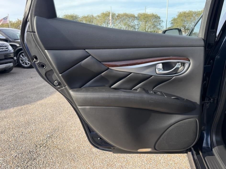 2019 INFINITI Q70 3.7 LUXE