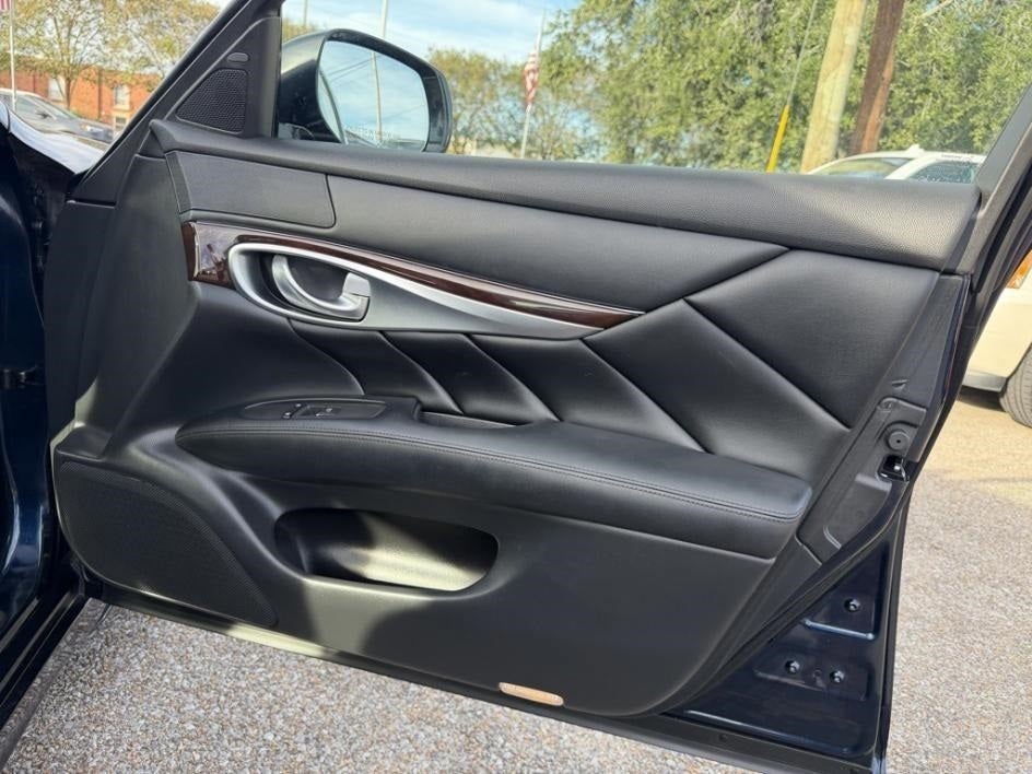 2019 INFINITI Q70 3.7 LUXE