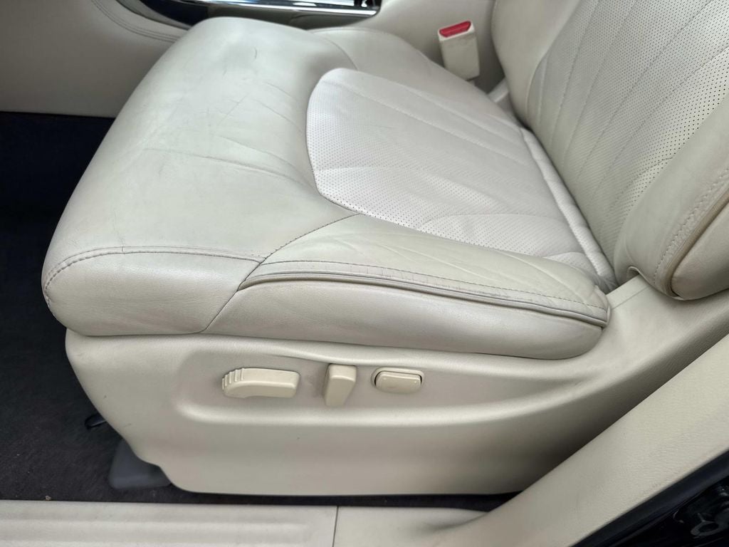 2017 INFINITI QX80 Base