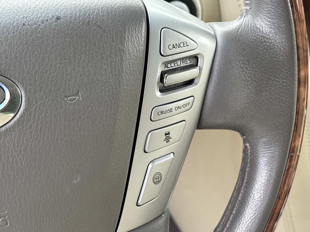 2017 INFINITI QX80 Base