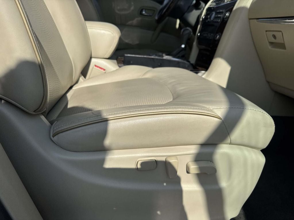 2017 INFINITI QX80 Base