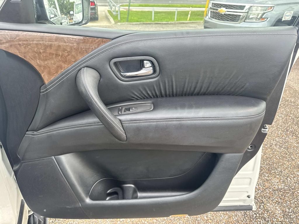 2017 INFINITI QX80 Base