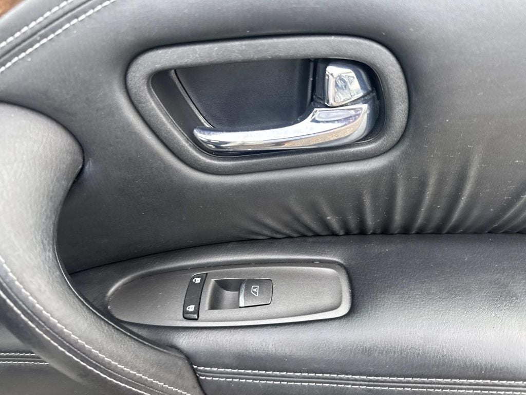 2017 INFINITI QX80 Base