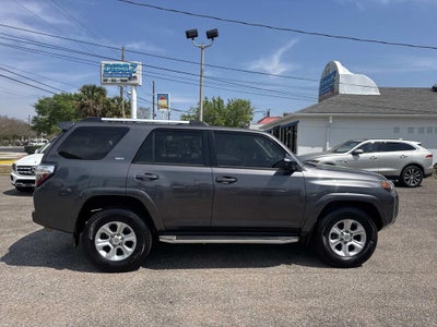 2022 Toyota 4Runner SR5