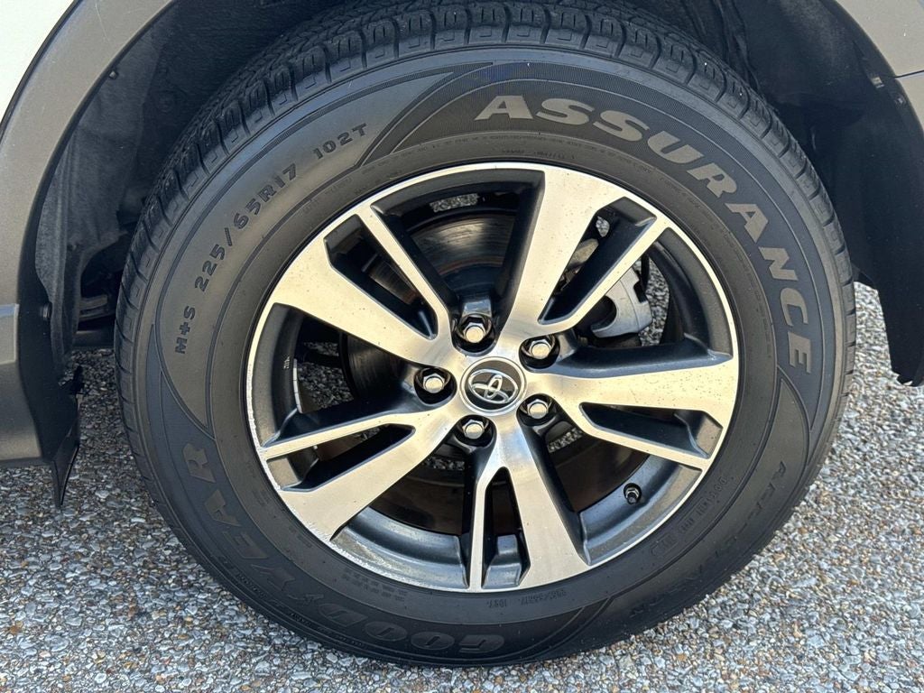 2017 Toyota RAV4 XLE