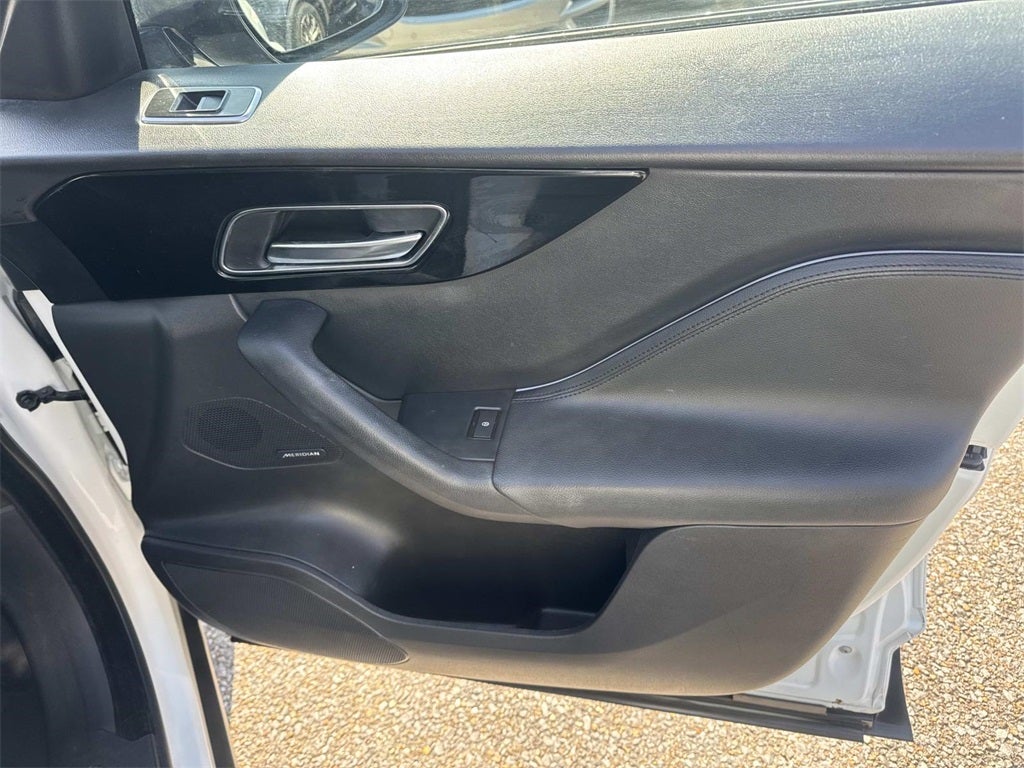 2018 Jaguar F-PACE 25t Premium