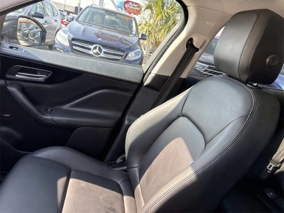 2018 Jaguar F-PACE 25t Premium