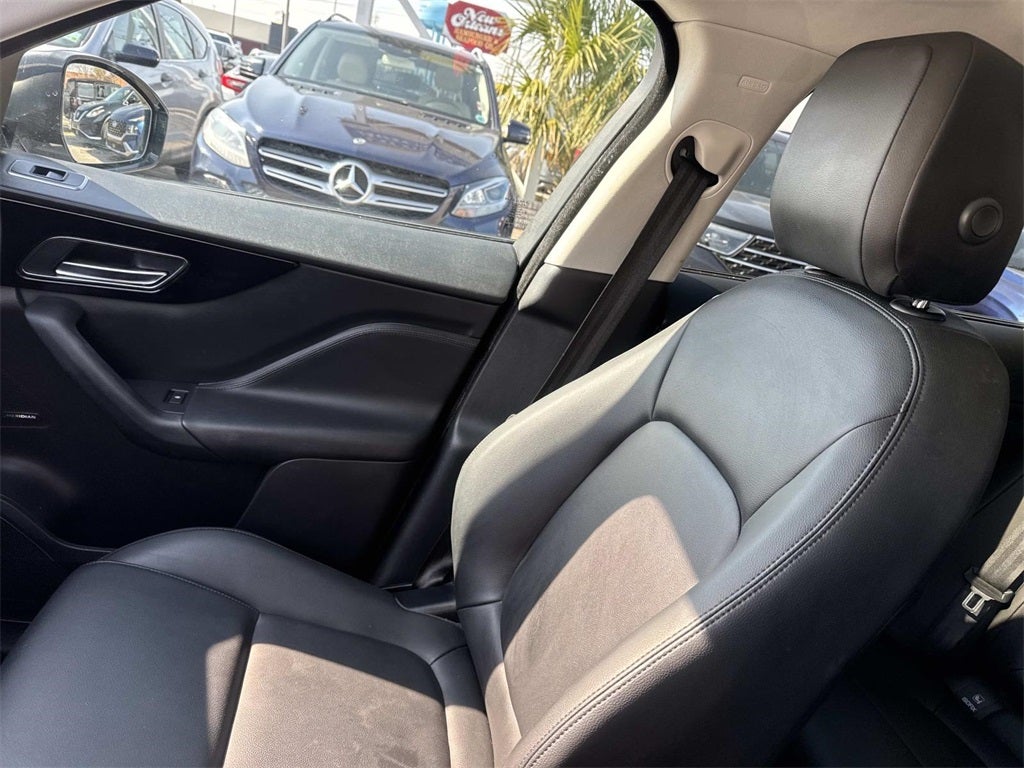 2018 Jaguar F-PACE 25t Premium